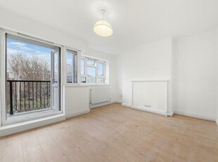 3 bedroom apartment for rent in Bruce Road, Bromley by Bow, E3