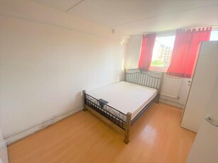 3 bedroom apartment for rent in Fleming Road, Southall, UB1