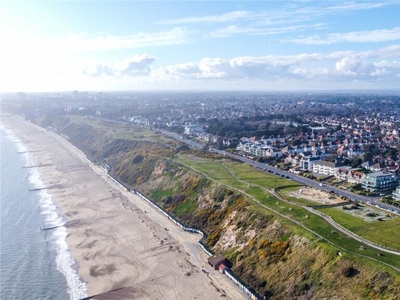 3 bedroom apartment for sale in Boscombe Overcliff Drive, Bournemouth, BH5