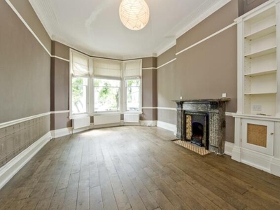 3 Bedroom Apartment For Sale In London, Uk