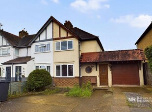 3 bedroom end of terrace house for rent in Gilders Road, Chessington, Surrey. KT9