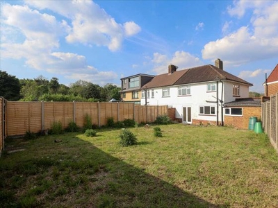 3 bedroom end of terrace house for sale Coulsdon, CR5 2QU