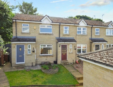 3 bedroom end of terrace house for sale in Roundhead Fold, Apperley Bridge, Bradford, West Yorkshire, BD10