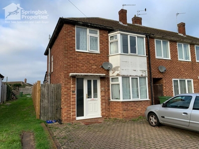 3 bedroom end of terrace house for sale in Shipley Road, Newport Pagnell, Buckinghamshire, MK16