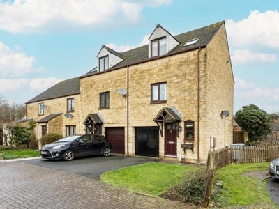3 Bedroom End Of Terrace House For Sale In Witney