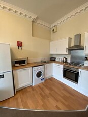3 bedroom flat for rent in Haddington Place, Leith, Edinburgh, EH7