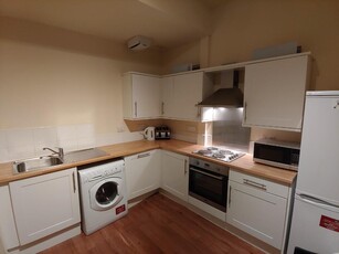 3 bedroom flat for rent in Montgomery Street, City Centre, Edinburgh, EH7