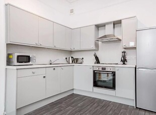 3 bedroom flat for rent in West Savile Terrace, Newington, Edinburgh, EH9