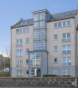 3 bedroom flat to rent Aberdeen, AB11 6LG