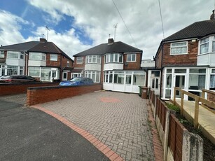 3 bedroom house for rent in Wellsford Avenue, Solihull, B92 8HA, B92