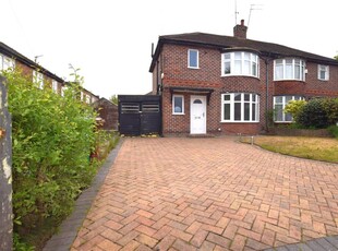 3 bedroom semi-detached house for rent in Avalon Drive, Manchester, M20
