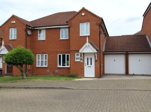 3 bedroom semi-detached house for rent in Brill Place, Bradwell Common, MK13