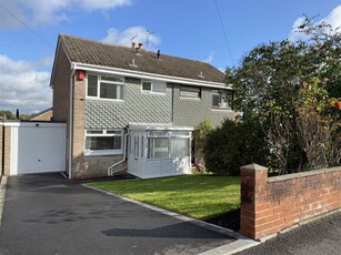 3 bedroom semi-detached house for rent in Glenroyd Avenue, Eaton Park, Stoke-On-Trent, Staffordshire, ST2 9LZ, ST2