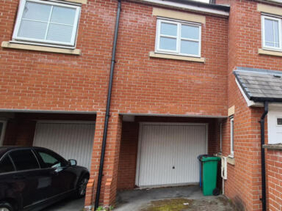 3 Bedroom Semi-detached House For Rent In Hulme, Manchester