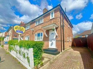 3 Bedroom Semi-detached House For Sale In Aldershot, Hampshire