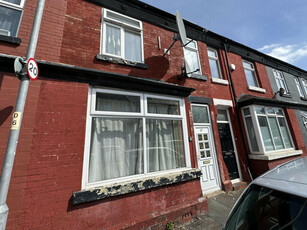 3 bedroom terraced house for rent in Braemar Road, Manchester, M14