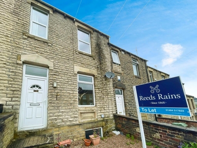 3 bedroom terraced house for rent in Malvern Road, Huddersfield, West Yorkshire, HD4