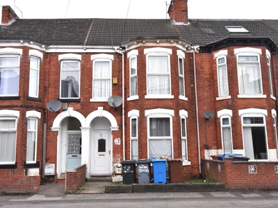 4 bedroom terraced house for rent in Park Grove, Hull, HU5