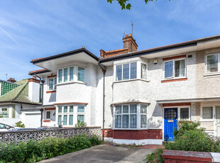 3 bedroom terraced house for rent in Windmill Road, Ealing, W5
