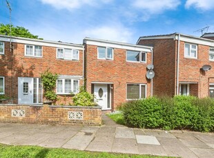 3 bedroom terraced house for sale in Chaucer Close, Popley, Basingstoke, RG24