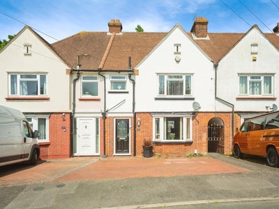3 bedroom terraced house for sale in Upper Road, Maidstone, ME15
