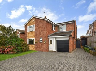 4 bedroom detached house for sale in Silverdale Drive, Guiseley, Leeds, LS20