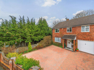 4 Bedroom Detached House For Sale In Woking