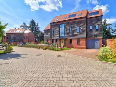 4 Bedroom House Godalming Surrey