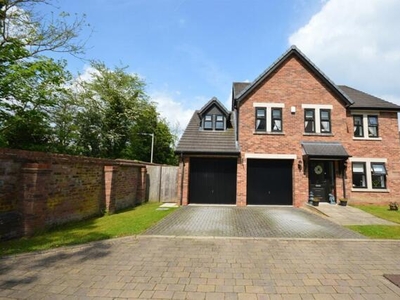 4 Bedroom House Stockport Greater Manchester