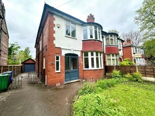 4 bedroom semi-detached house for rent in Dudley Road, Whalley Range, M16