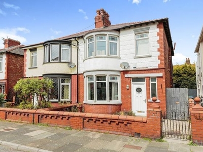 4 bedroom semi-detached house for sale Blackpool, FY4 2QA