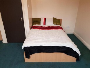 4 Bedroom Shared Living/roommate Leicester Leicestershire