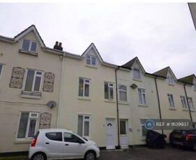 4 bedroom terraced house for rent in South View Place, Bournemouth, BH2