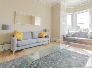 5 bedroom flat for rent in 1700L – Hope Park Terrace, Edinburgh, EH8 9LZ, EH8