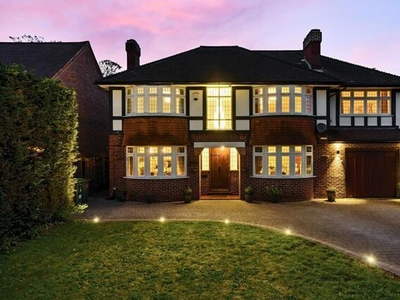 5 Bedroom House Purley Greater London