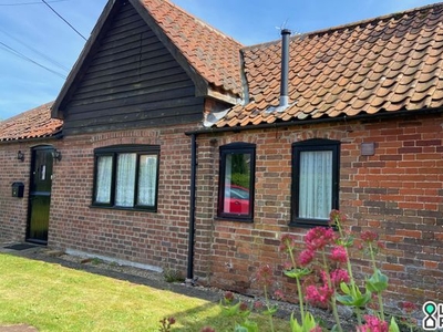 Barn conversion to rent in Buxton Road, Aylsham, Norwich, Norfolk NR11