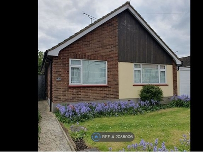 Bungalow to rent in Church Road, Hadleigh, Benfleet SS7