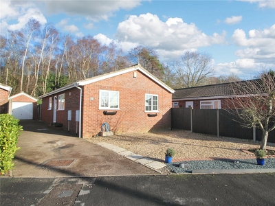 Cawstons Meadow, Poringland, Norwich, Norfolk, NR14 3 bedroom bungalow in Poringland