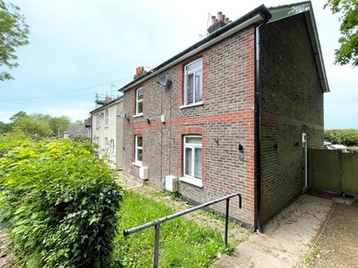 Cottage to rent in The Platt, Dormansland, Lingfield RH7