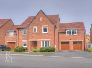 Detached house for sale in Magpie Crescent, West Bridgford, Nottingham NG2