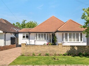 Detached house for sale in Old Fold View, Barnet, Hertfordshire EN5