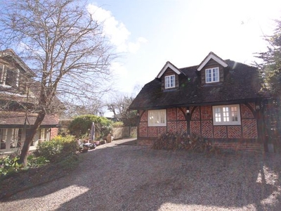 Detached house to rent in Catisfield Lane, Fareham PO15