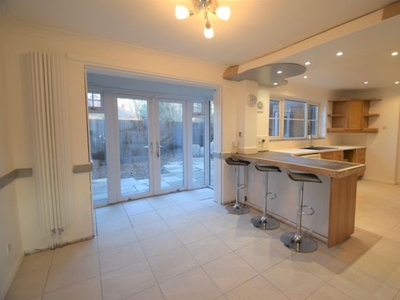 Detached house to rent in Dolphin Hill, Twyford, Winchester, Hampshire SO21