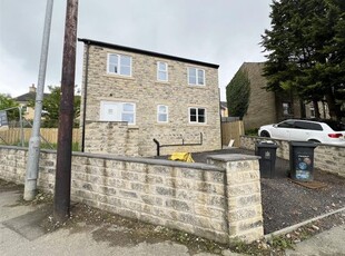 Detached house to rent in Gladstone Place, Denholme, Bradford BD13