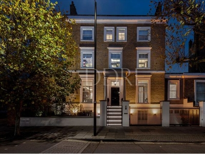 Detached house to rent in Hamilton Terrace, London NW8