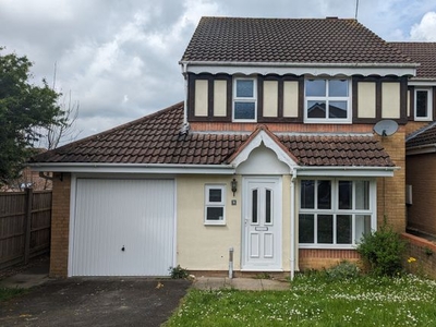 Detached house to rent in Harwood Drive, Kettering NN16
