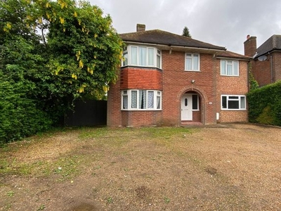 Detached house to rent in Marlow Road, High Wycombe HP11