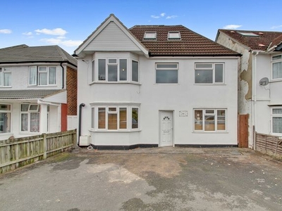 Detached house to rent in Ragstone Road, Berkshire SL1