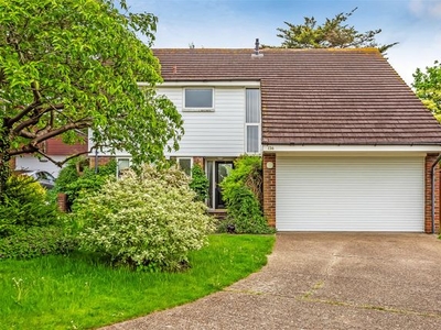 Detached house to rent in Ridge Langley, Sanderstead, South Croydon CR2