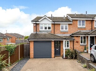 End terrace house for sale in Tortoiseshell Way, Northchurch, Berkhamsted HP4